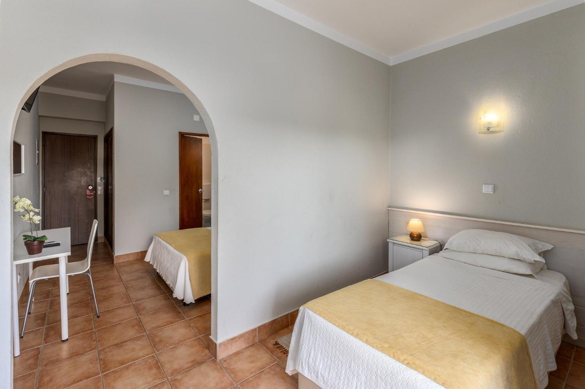 Guest House Oliveira Boliqueime Luaran gambar